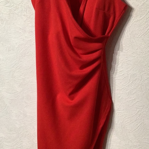 Planet Gold NWOT - Sz M - Red Asymmetrical elegant Wrap Dress - Picture 4 of 8